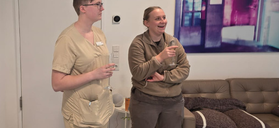 Kim Hemesath und Kollegin