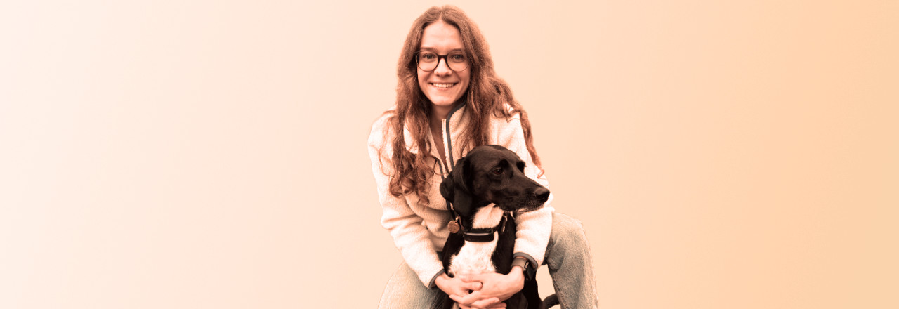 Julia Pulver mit Hund